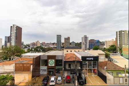 Vista da sacada de apartamento à venda com 3 quartos, 119m² em Cambuí, Campinas