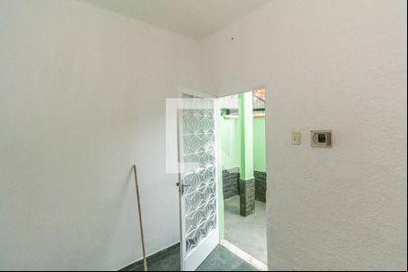 Sala de casa para alugar com 2 quartos, 80m² em Jardim Sulacap, Rio de Janeiro