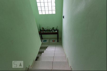 Sala de casa de condomínio para alugar com 4 quartos, 355m² em Vargem Pequena, Rio de Janeiro