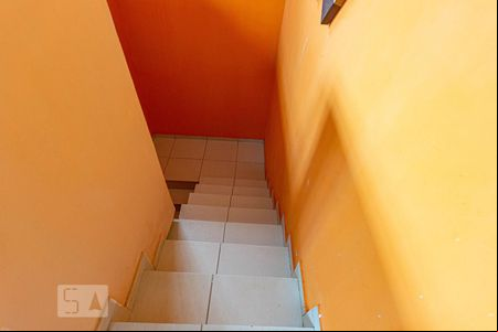 Escada de casa de condomínio para alugar com 4 quartos, 355m² em Vargem Pequena, Rio de Janeiro