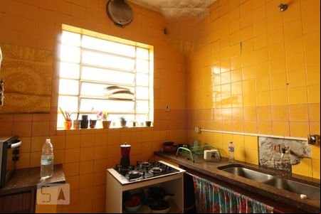 Cozinha de casa para alugar com 3 quartos, 400m² em Medianeira, Porto Alegre