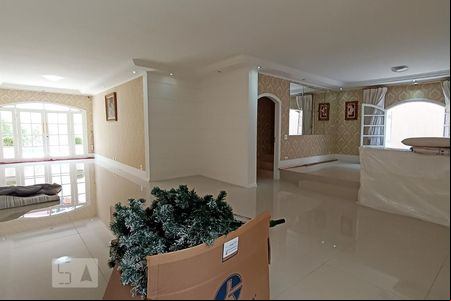 Sala de casa de condomínio para alugar com 4 quartos, 340m² em Alphaville, Santana de Parnaíba