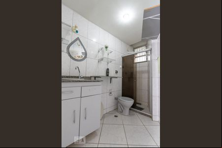 Banheiro de apartamento para alugar com 1 quarto, 55m² em Politeama, Salvador