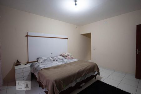 Suíte Master de casa à venda com 5 quartos, 300m² em Bandeiras, Osasco