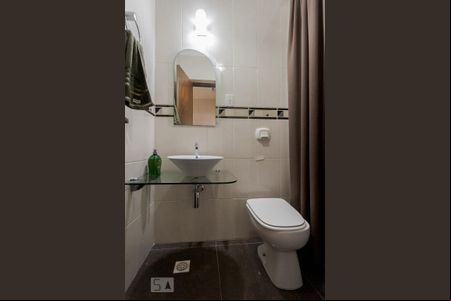 Lavabo de casa para alugar com 4 quartos, 400m² em Bom Jesus, Porto Alegre