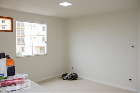Sala de apartamento para alugar com 2 quartos, 60m² em Vila Valqueire, Rio de Janeiro