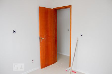 Quarto 01 de apartamento para alugar com 2 quartos, 60m² em Vila Valqueire, Rio de Janeiro