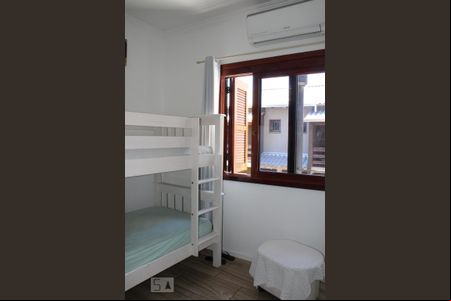 Quarto 1 de casa para alugar com 2 quartos, 92m² em Rio Branco, Canoas