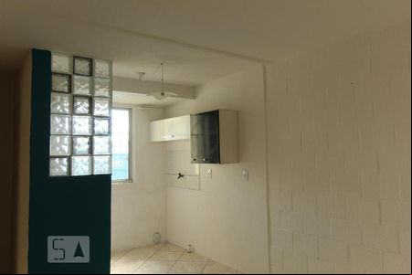 Cozinha de apartamento para alugar com 2 quartos, 38m² em Vila Nova, Porto Alegre