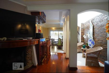 Sala de casa à venda com 5 quartos, 381m² em São Sebastião, Porto Alegre