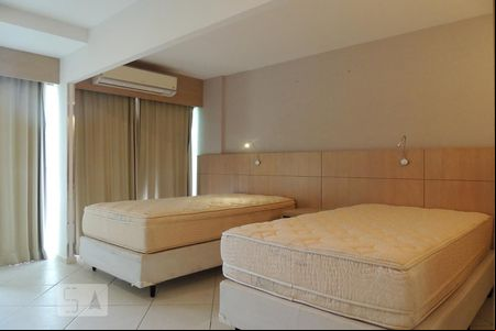 Quarto  de kitnet/studio para alugar com 1 quarto, 37m² em Jacarepaguá, Rio de Janeiro