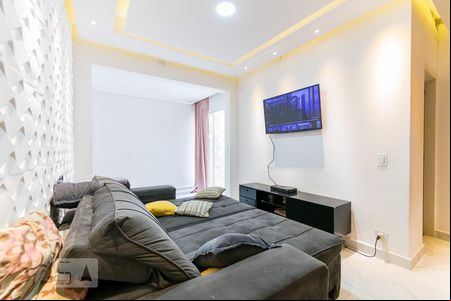 Sala de TV de casa à venda com 2 quartos, 150m² em Vila Fachini, São Paulo