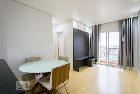 Sala de apartamento para alugar com 2 quartos, 53m² em Vila Humaitá, Santo André