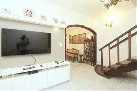 SALA de casa para alugar com 4 quartos, 1000m² em Santa Cecília, Porto Alegre