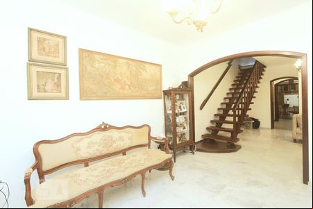 HALL de casa para alugar com 4 quartos, 1000m² em Santa Cecília, Porto Alegre