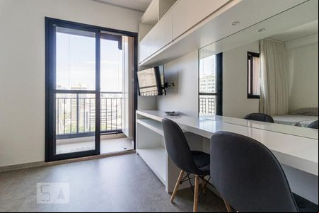 Studio - Bancada com Cadeiras de kitnet/studio para alugar com 1 quarto, 26m² em Centro, São Paulo