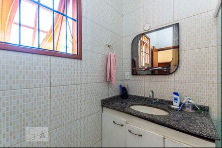 Banheiro de casa para alugar com 3 quartos, 300m² em Fonseca, Niterói