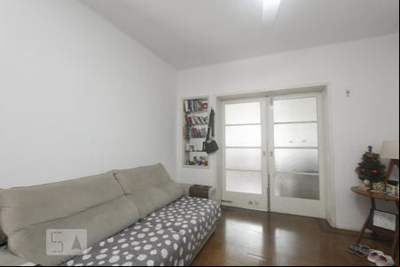 SALA de casa à venda com 4 quartos, 200m² em Auxiliadora, Porto Alegre