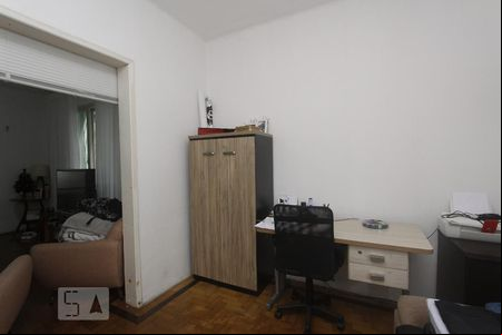 SALA de casa à venda com 4 quartos, 200m² em Auxiliadora, Porto Alegre