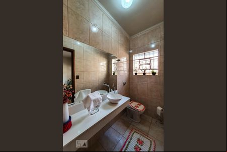 Lavabo de casa para alugar com 3 quartos, 250m² em Bosque da Saúde, São Paulo