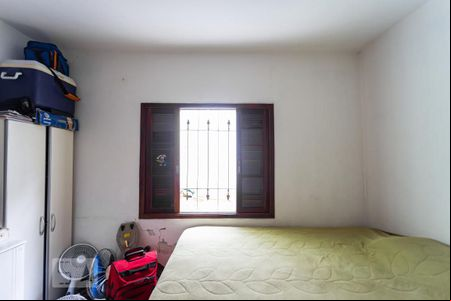Suíte de casa para alugar com 6 quartos, 576m² em Vila Osasco, Osasco