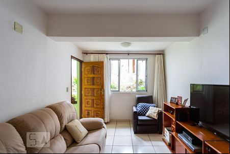 Sala de casa para alugar com 6 quartos, 576m² em Vila Osasco, Osasco