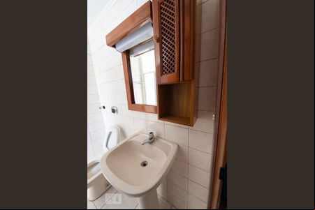 Banheiro de apartamento para alugar com 1 quarto, 58m² em Centro, São Leopoldo