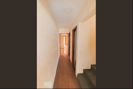 Corredor de casa à venda com 3 quartos, 199m² em Jardim Santo Elias, São Paulo