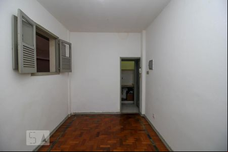 Quarto de kitnet/studio à venda com 1 quarto, 18m² em Centro, Rio de Janeiro