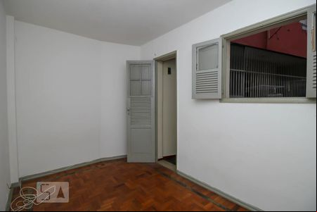 Quarto de kitnet/studio à venda com 1 quarto, 18m² em Centro, Rio de Janeiro