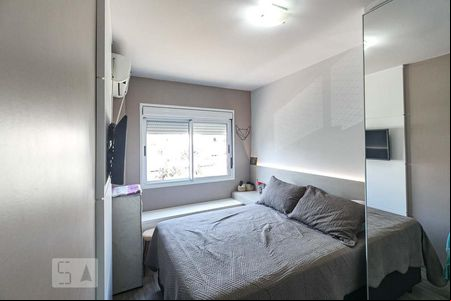 Quarto 2 de apartamento para alugar com 2 quartos, 51m² em Rio Branco, Porto Alegre