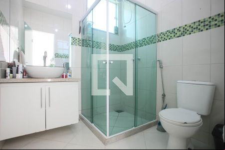 Banheiro da Suíte de casa para alugar com 3 quartos, 130m² em Curicica, Rio de Janeiro
