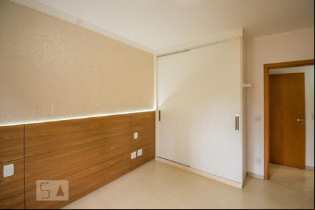 Suíte de apartamento para alugar com 3 quartos, 92m² em Centro, Campinas