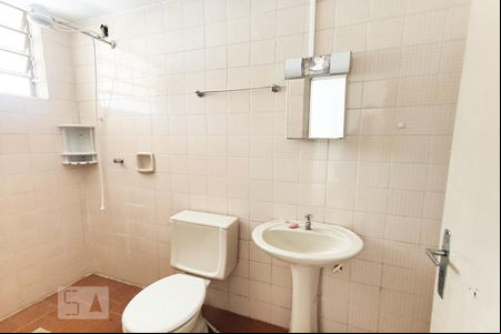 Banheiro de kitnet/studio para alugar com 1 quarto, 35m² em Boa Vista, Novo Hamburgo