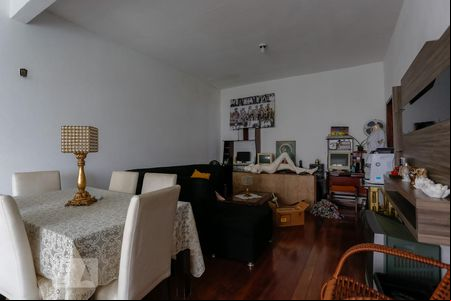 Sala 2 de casa para alugar com 10 quartos, 450m² em Sagrada Família, Belo Horizonte