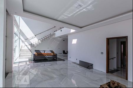 Sala de casa de condomínio para alugar com 3 quartos, 326m² em Nonoai, Porto Alegre