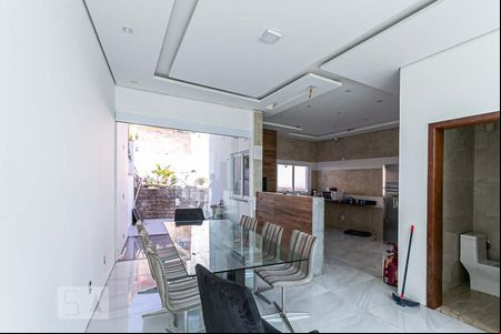 Sala de casa de condomínio para alugar com 3 quartos, 326m² em Nonoai, Porto Alegre