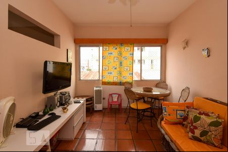 Sala de apartamento para alugar com 1 quarto, 60m² em Jardim Ana Maria, Guarujá