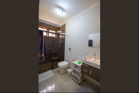 Banheiro da Suíte de casa à venda com 3 quartos, 400m² em Bairro do Mursa, Várzea Paulista