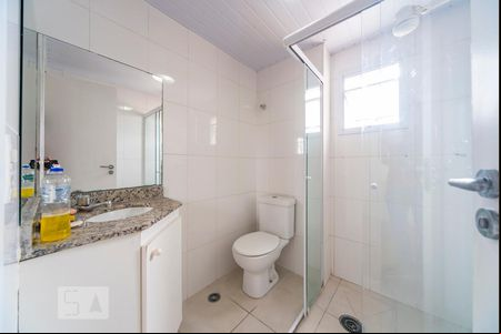 Banheiro de apartamento para alugar com 1 quarto, 32m² em Bangú, Santo André