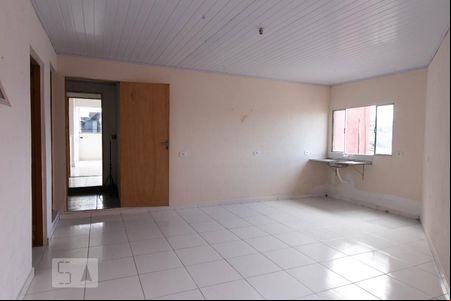 Sala e Cozinha de casa de condomínio para alugar com 2 quartos, 80m² em Jardim Lajeado, São Paulo