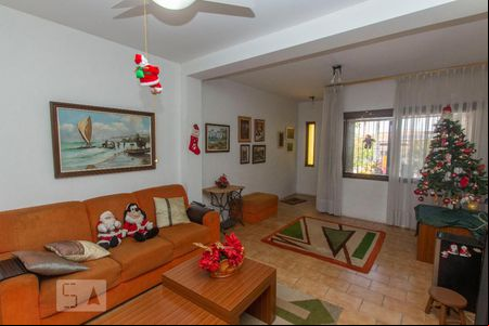 Sala de casa à venda com 3 quartos, 220m² em São Sebastião, Porto Alegre