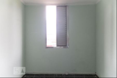 Quarto 1 de apartamento para alugar com 2 quartos, 58m² em Conjunto Residencial José Bonifácio, São Paulo