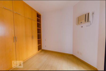 Quarto de apartamento para alugar com 1 quarto, 45m² em Funcionários, Belo Horizonte