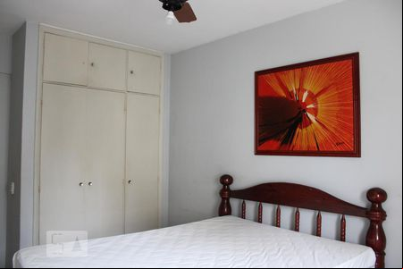Detalhe quarto  de apartamento para alugar com 1 quarto, 65m² em Balneário Cidade Atlântica, Guarujá
