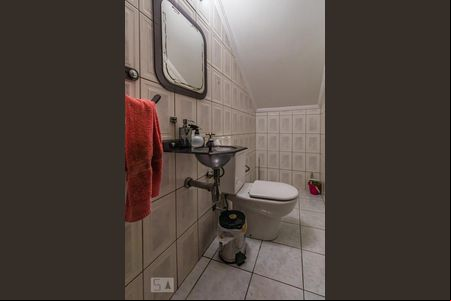 Lavabo de casa para alugar com 4 quartos, 325m² em Jardim Iracema, Barueri
