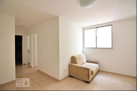 Sala  de apartamento para alugar com 2 quartos, 50m² em Taboão, São Bernardo do Campo