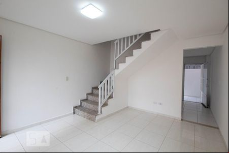 Sala de casa de condomínio à venda com 2 quartos, 74m² em Conceição, Osasco