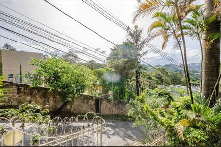 Varanda da Sala de casa à venda com 3 quartos, 45m² em Ipê, Nova Lima