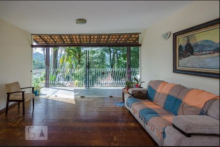 Sala de casa à venda com 3 quartos, 45m² em Ipê, Nova Lima